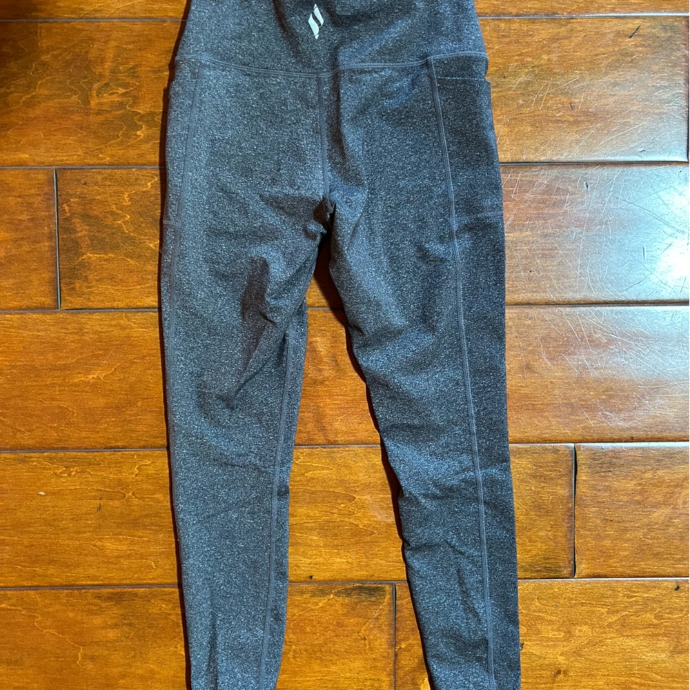 Silver/Gray Leggings Sketchers (Size S)
